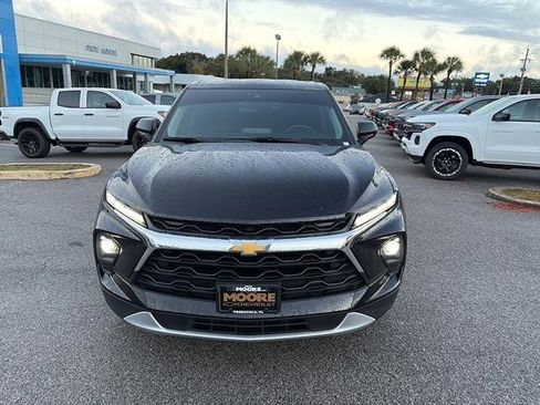 Used 2023 Chevrolet Blazer LT image 2