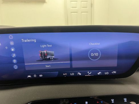 Used 2026 Buick Enclave Preferred AWD/4WD image 63