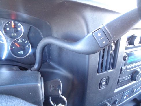 Used 2016 GMC Savana 3500 LT w/ LT Preferred Equipment Group image 21