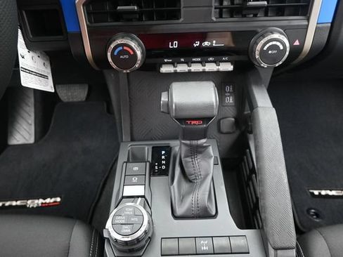Used 2026 Toyota Tacoma TRD Off-Road AWD/4WD image 7