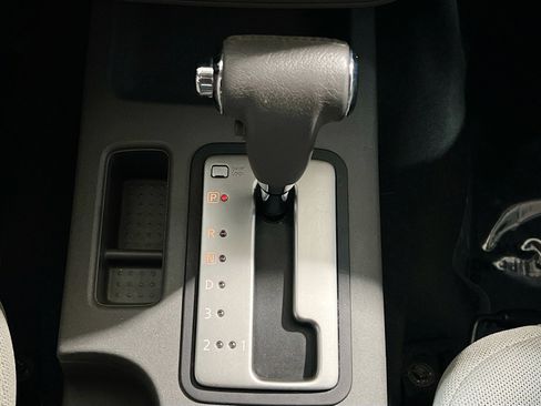 Used 2019 Nissan Frontier SV w/ Value Truck Package RWD image 12