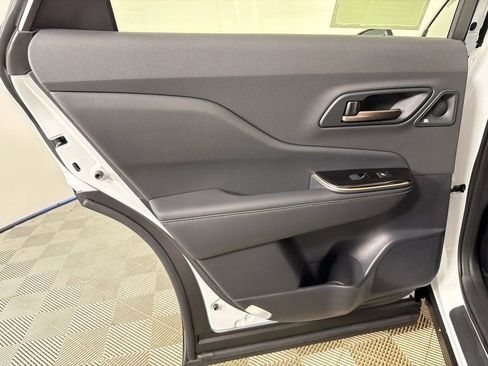 Used 2025 Toyota Crown Signia Limited w/ Advanced Technology Package image 23