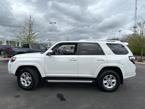 Used 2016 Toyota 4Runner SR5 Premium AWD/4WD image 24