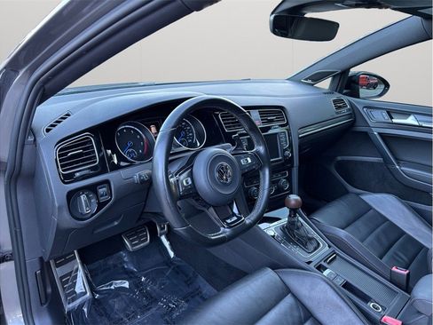 Used 2017 Volkswagen Golf R 4-Door image 6