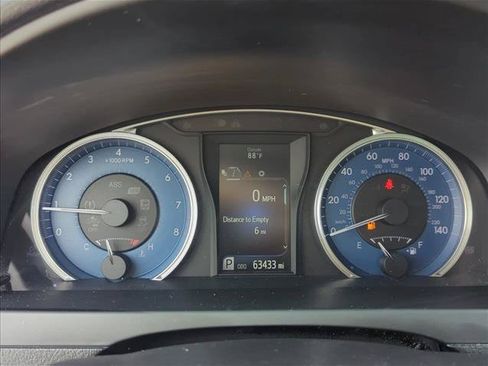 Used 2017 Toyota Camry LE FWD image 16