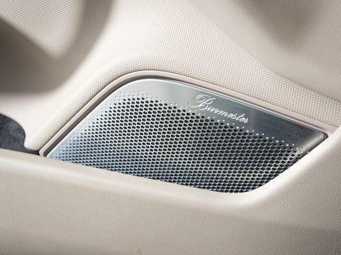 Used 2022 Porsche Taycan 4S image 17