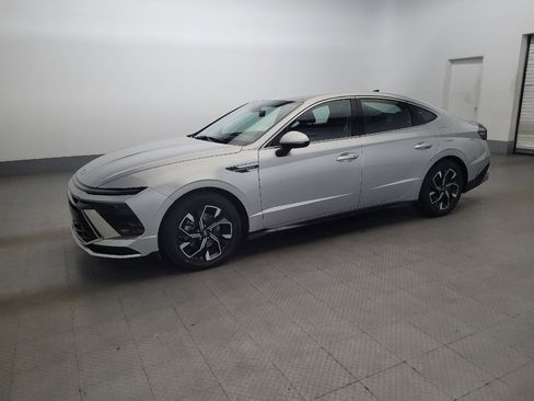 Used 2024 Hyundai Sonata SEL image 2