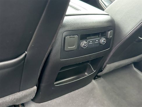 Used 2019 Chevrolet Tahoe LT image 27