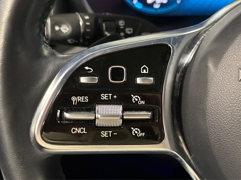 Used 2022 Mercedes-Benz GLC 300 300 AWD image 24