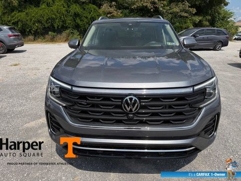 Used 2024 Volkswagen Atlas SEL Premium R-Line AWD/4WD image 8