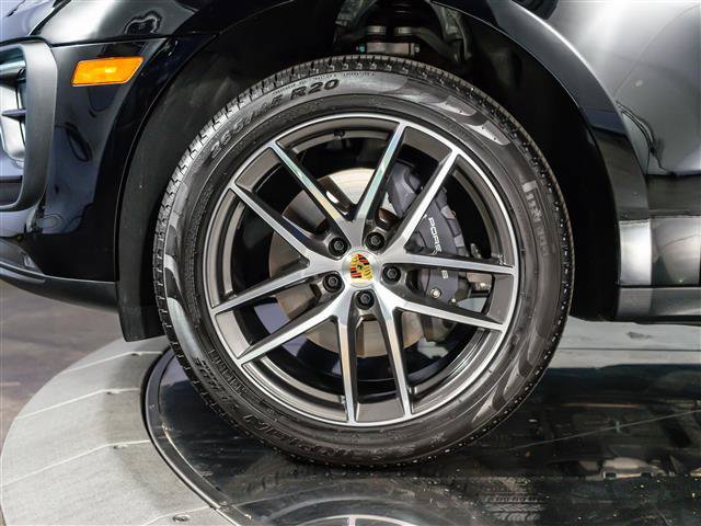 Used 2026 Porsche Macan AWD/4WD image 14