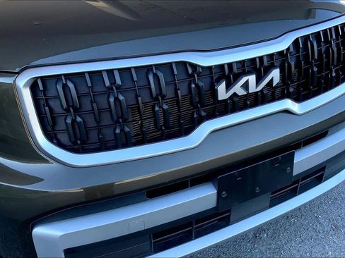 Used 2023 Kia Telluride EX image 57