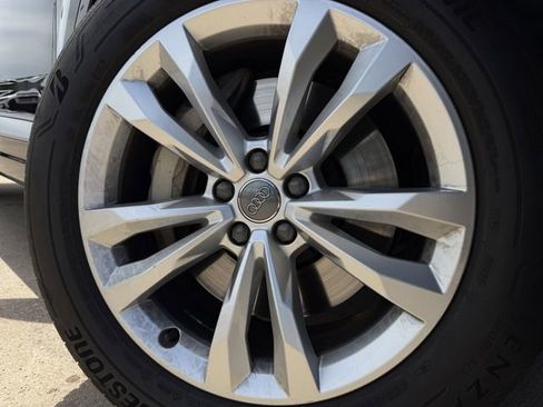 Used 2018 Audi Q7 2.0T Premium Plus w/ Premium Plus Package AWD/4WD image 10