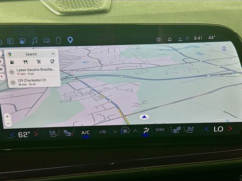 Used 2025 Chevrolet Traverse RS image 19