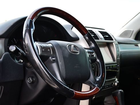 Used 2016 Lexus GX 460 w/ Premium Package AWD/4WD image 15
