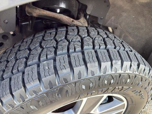 Used 2017 Ford F150 XLT w/ Equipment Group 302A Luxury image 12