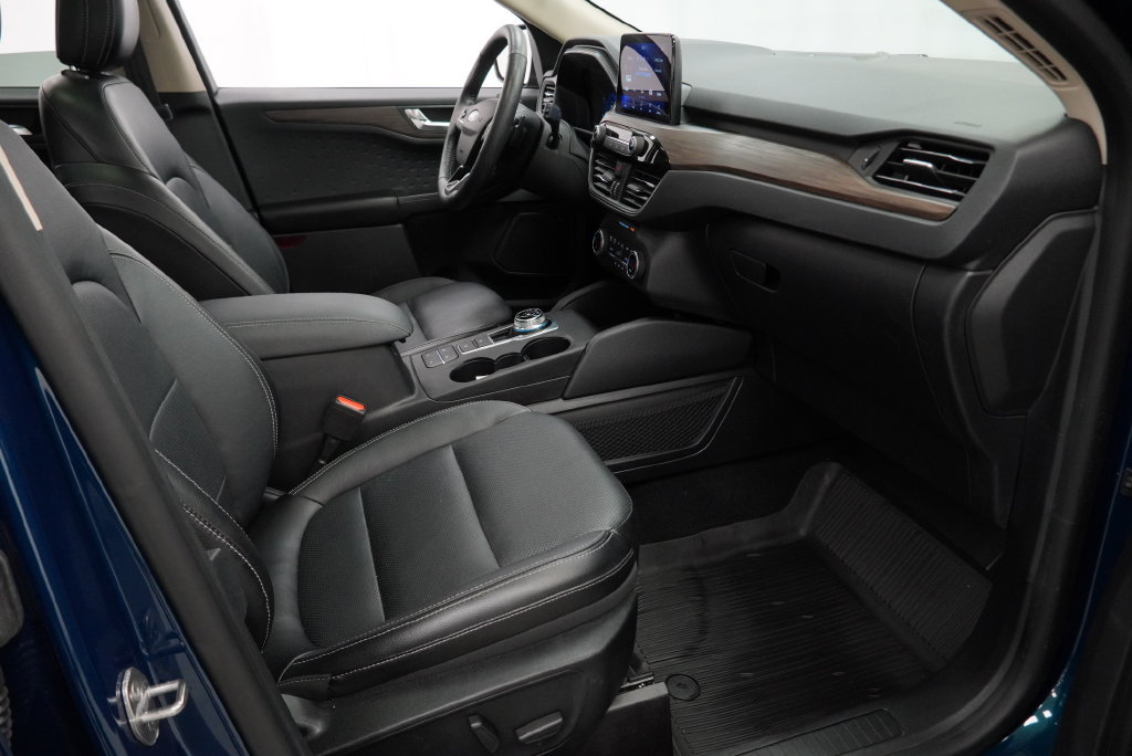 Used 2020 Ford Escape Titanium AWD/4WD image 46
