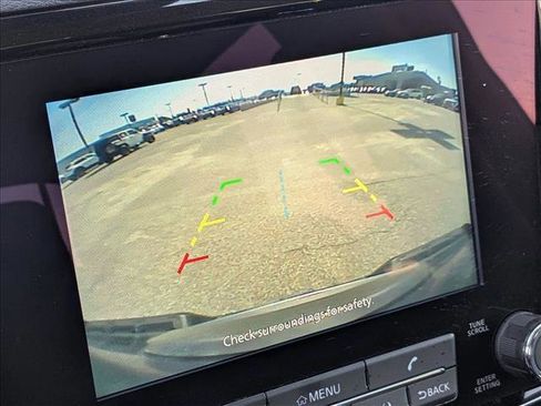 Used 2023 Nissan Frontier SV image 12