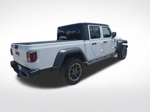 Used 2020 Jeep Gladiator Sport w/ Quick Order Package 24S AWD/4WD image 3