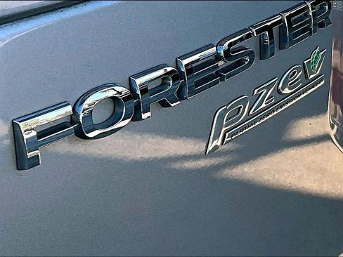 Used 2015 Subaru Forester 2.5i Limited image 21