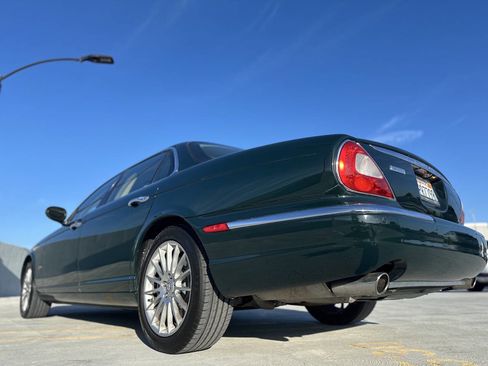 Used 2007 Jaguar XJ8 image 4