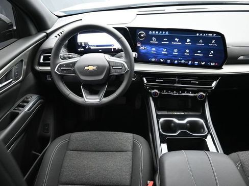 New 2026 Chevrolet Traverse LT w/ Driver Confidence Package image 25