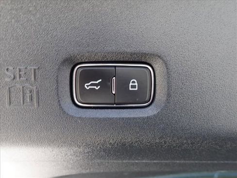 Used 2025 Ford Expedition Active AWD/4WD image 10