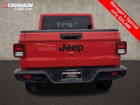 Used 2024 Jeep Gladiator Sport image 7