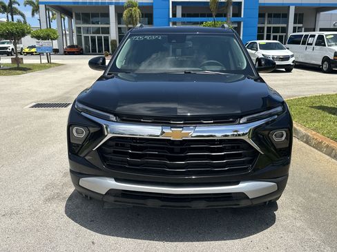 New 2025 Chevrolet TrailBlazer LT w/ Convenience Package image 3