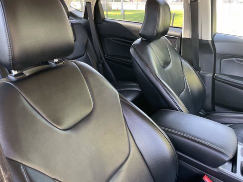 Used 2022 Ford Edge Titanium AWD/4WD image 35