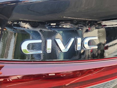Used 2025 Honda Civic LX image 29