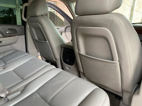 Used 2010 Chevrolet Tahoe LT image 20