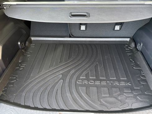 Used 2025 Subaru Crosstrek 2.5i Limited w/ Crosstrek Mirror Package image 15