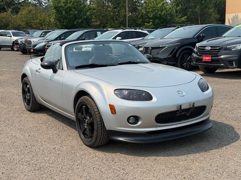 Used 2007 MAZDA MX-5 Miata Touring RWD image 5