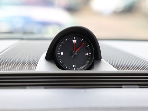 Used 2018 Porsche Panamera 4 image 43