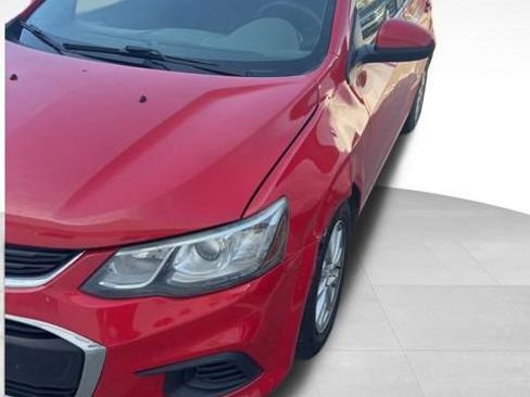 Used 2017 Chevrolet Sonic LT image 2