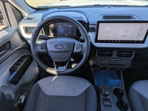 New 2025 Ford Maverick XL image 17