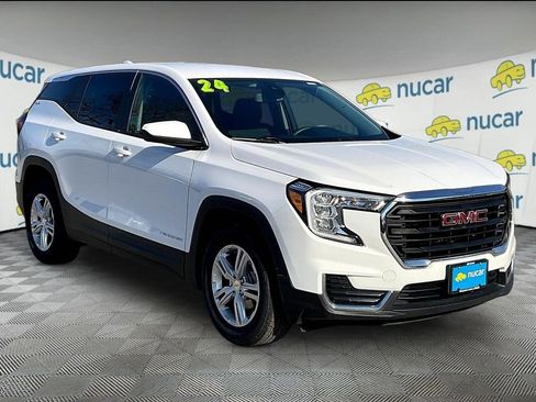 Used 2024 GMC Terrain SLE AWD/4WD image 1