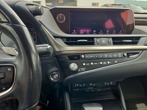 Used 2021 Lexus ES 250 w/ Premium Package AWD/4WD image 24