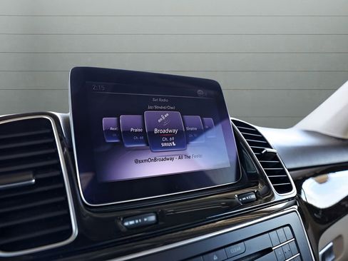 Used 2018 Mercedes-Benz GLE 350 image 19