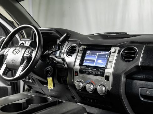Used 2020 Toyota Tundra SR image 22