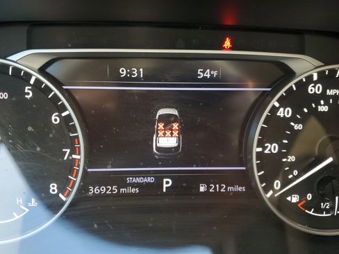 Used 2022 Nissan Pathfinder SL w/ SL Premium Package image 23