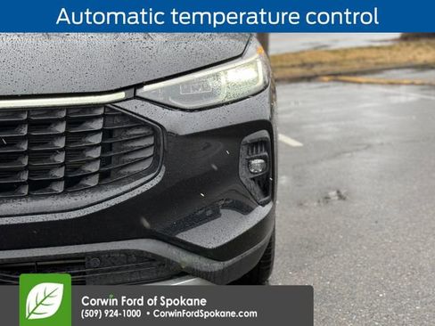 Certified 2025 Ford Escape Platinum image 9
