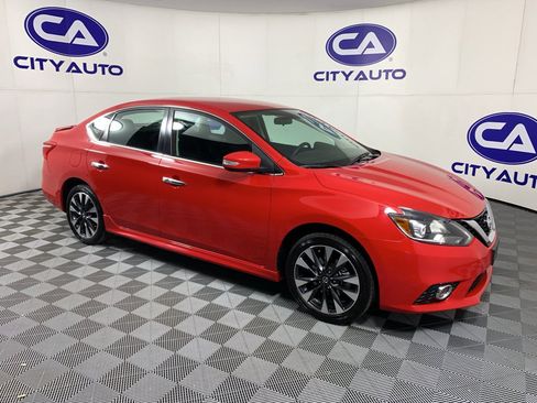 Used 2019 Nissan Sentra SR image 1