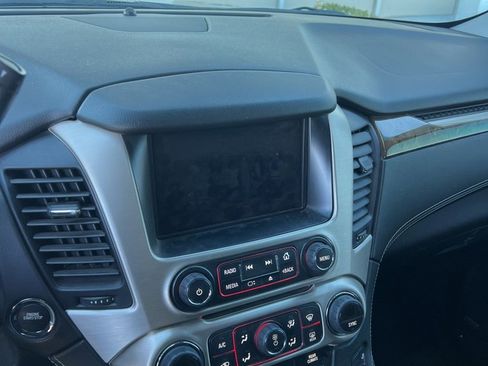 Used 2015 GMC Yukon Denali image 7