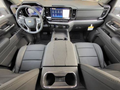 New 2026 Chevrolet Silverado 3500 LTZ w/ LTZ Convenience Package AWD/4WD image 32