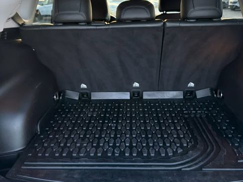 Used 2022 Jeep Compass Latitude w/ Sun and Sound Group image 9