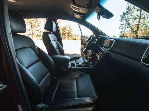 Used 2021 Kia Sportage EX image 12