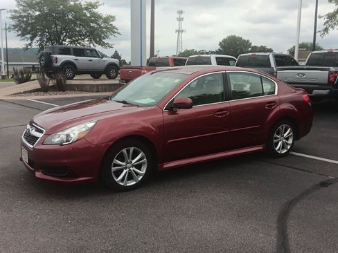 Used 2013 Subaru Legacy 2.5i Premium AWD/4WD image 11