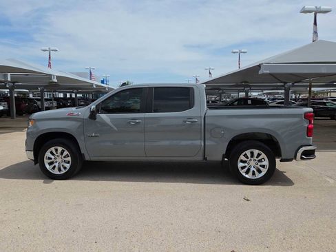 Used 2024 Chevrolet Silverado 1500 LT w/ Z71 Off-Road Package AWD/4WD image 5
